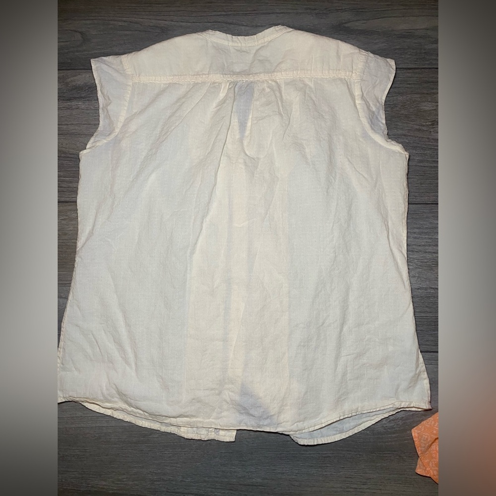 EUC Eddie Bauer Size Large Natural Fibers Warm Weather Lightweight Tops Bundle - Picture 6 of 13